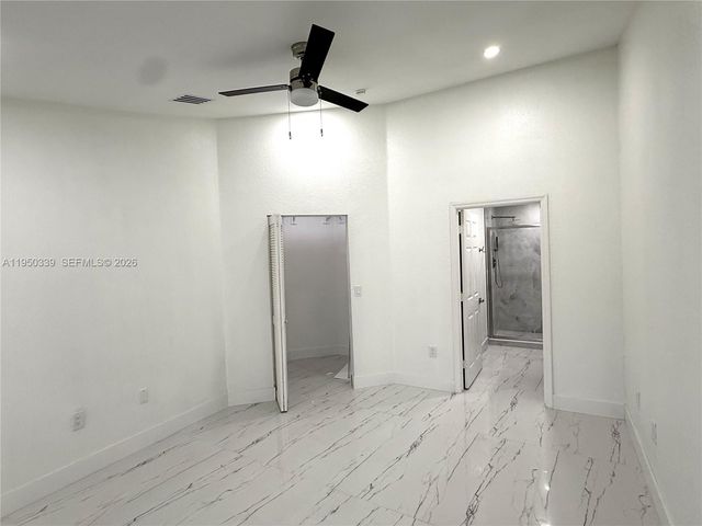 8989 NW 53rd St, Sunrise, FL 33351