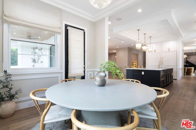 418 N Poinsettia Place, Los Angeles, CA 90036