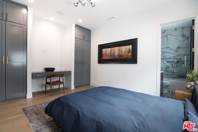 418 N Poinsettia Place, Los Angeles, CA 90036