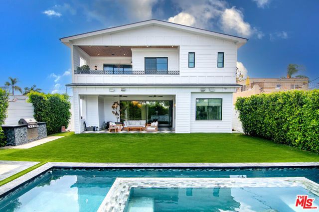 418 N Poinsettia Place, Los Angeles, CA 90036
