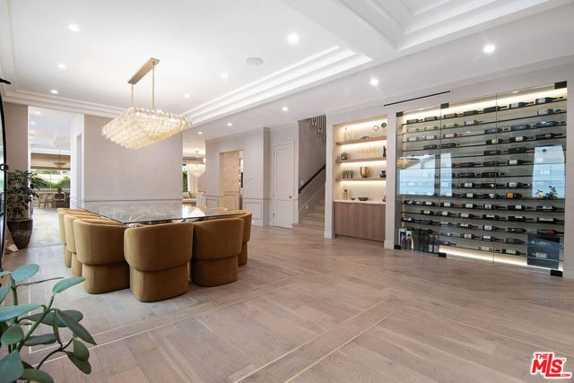 418 N Poinsettia Place, Los Angeles, CA 90036