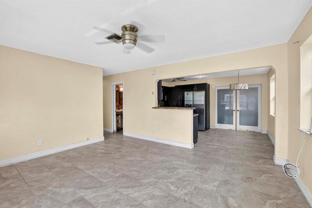 533 NW 17TH Avenue, Fort Lauderdale, FL 33311