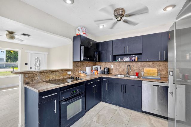 533 NW 17TH Avenue, Fort Lauderdale, FL 33311