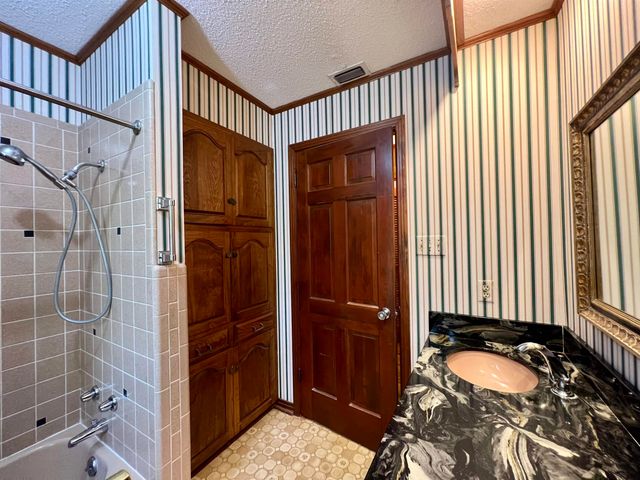 2304 Tennessee, Longview, TX 75605