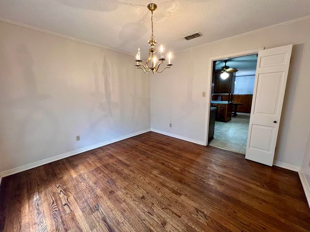 2304 Tennessee, Longview, TX 75605