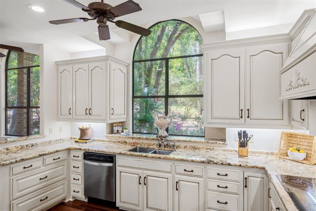 148 Pinewood Cove, Holly Lake Ranch, TX 75765