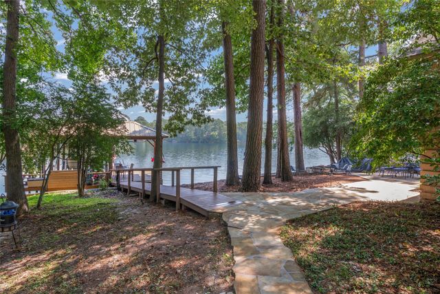 148 Pinewood Cove, Holly Lake Ranch, TX 75765
