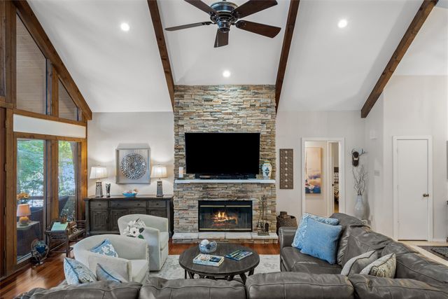 148 Pinewood Cove, Holly Lake Ranch, TX 75765