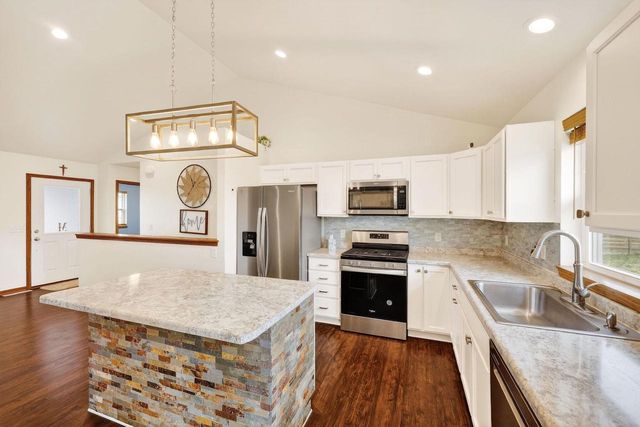 376 S 7th Street, Evansville, WI 53536