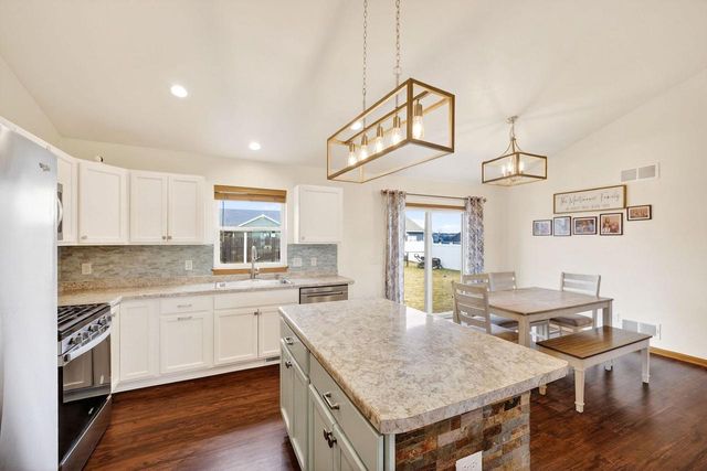 376 S 7th Street, Evansville, WI 53536