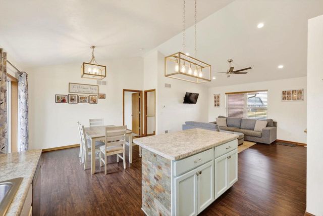 376 S 7th Street, Evansville, WI 53536