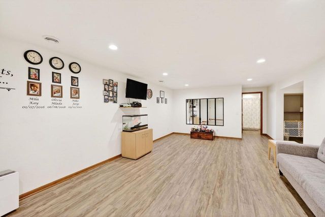 376 S 7th Street, Evansville, WI 53536