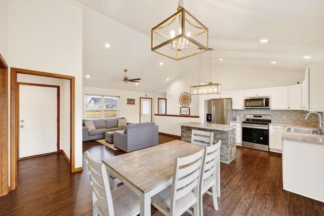 376 S 7th Street, Evansville, WI 53536