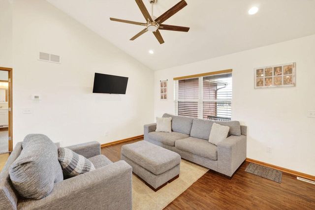 376 S 7th Street, Evansville, WI 53536