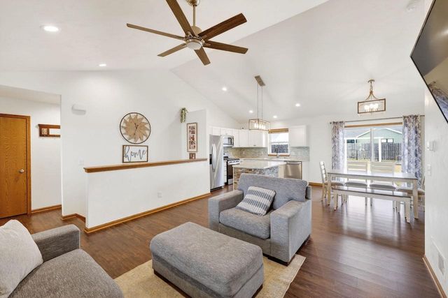 376 S 7th Street, Evansville, WI 53536