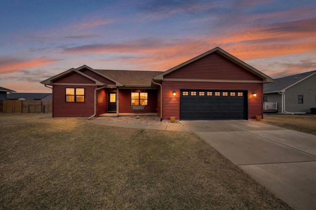 376 S 7th Street, Evansville, WI 53536