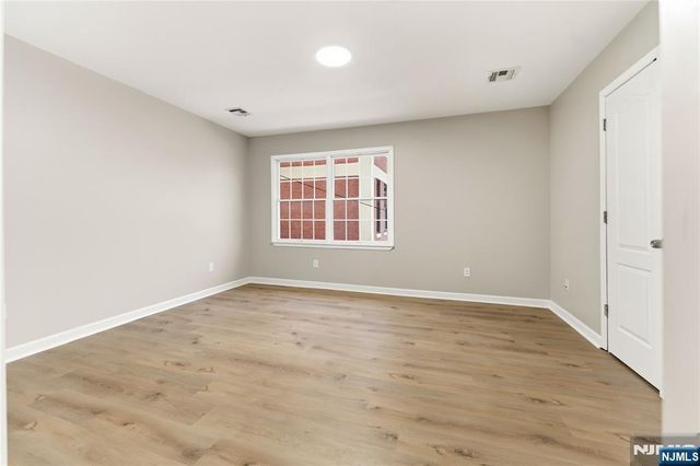 18 Kinney Street, Newark, NJ 07102