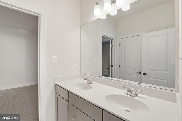 9211 FOX STREAM WAY, Upper Marlboro, MD 20772