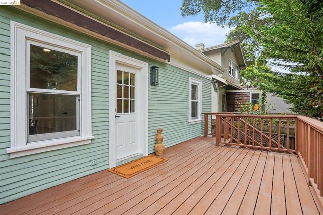 35 Randwick Ave, Oakland, CA 94611