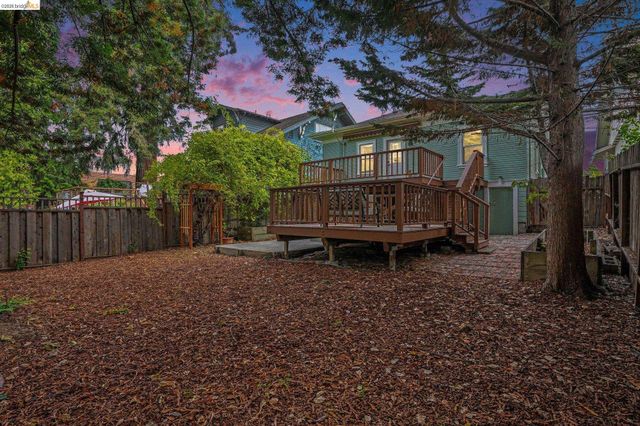35 Randwick Ave, Oakland, CA 94611