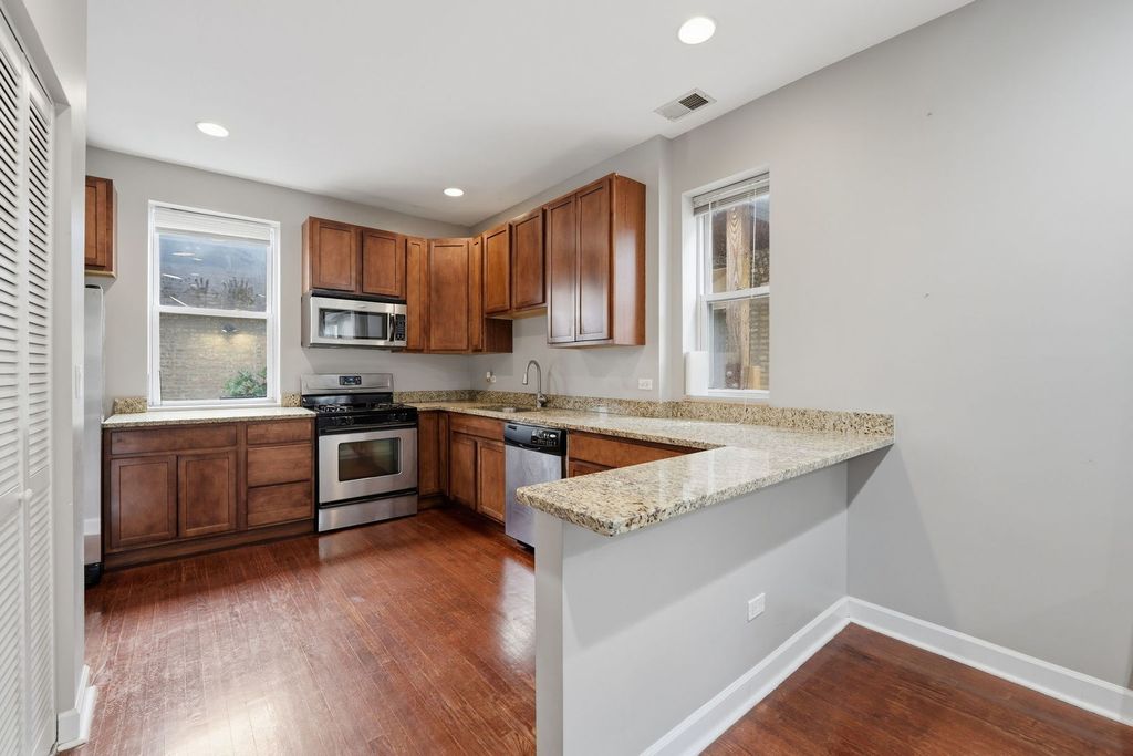 7205 N Damen Avenue 3, Chicago, IL 60645 — photo 5