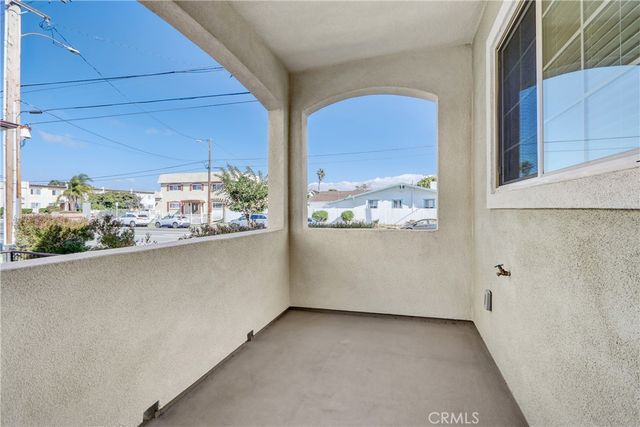 2209 W 237th Street, Torrance, CA 90501