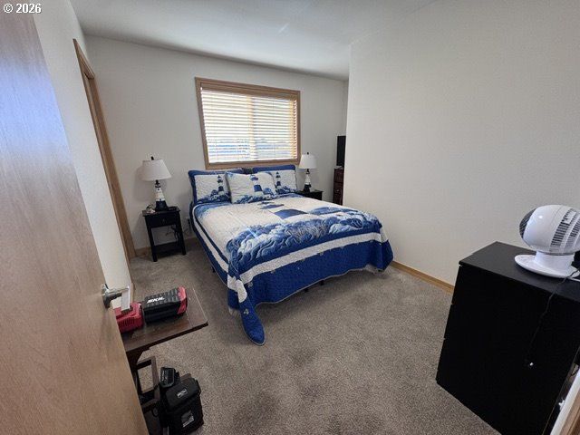 5272 FOREST Ln, Eugene, OR 97402