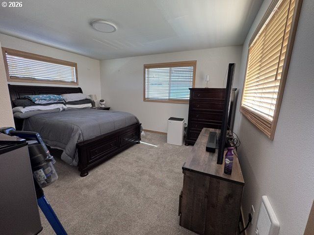5272 FOREST Ln, Eugene, OR 97402
