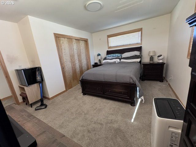 5272 FOREST Ln, Eugene, OR 97402