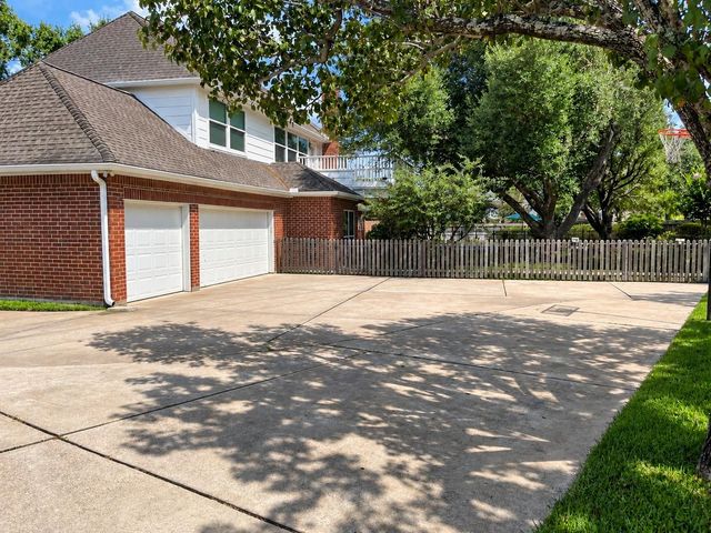 13411 W Carousel Court, Houston, TX 77041