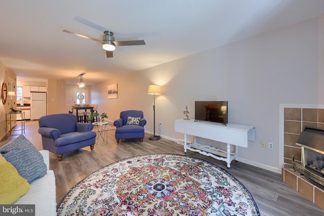 9 AMBERLY WAY, Lititz, PA 17543