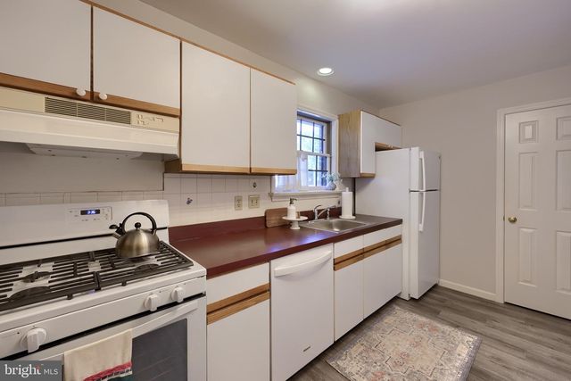 9 AMBERLY WAY, Lititz, PA 17543