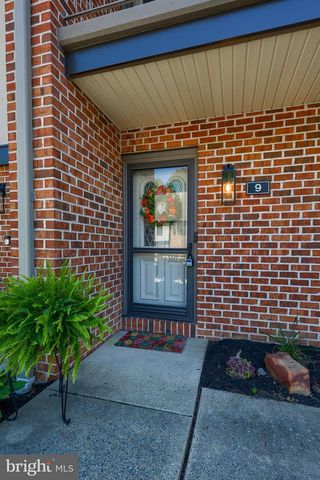 9 AMBERLY WAY, Lititz, PA 17543