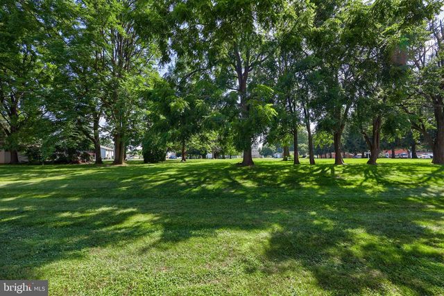 9 AMBERLY WAY, Lititz, PA 17543