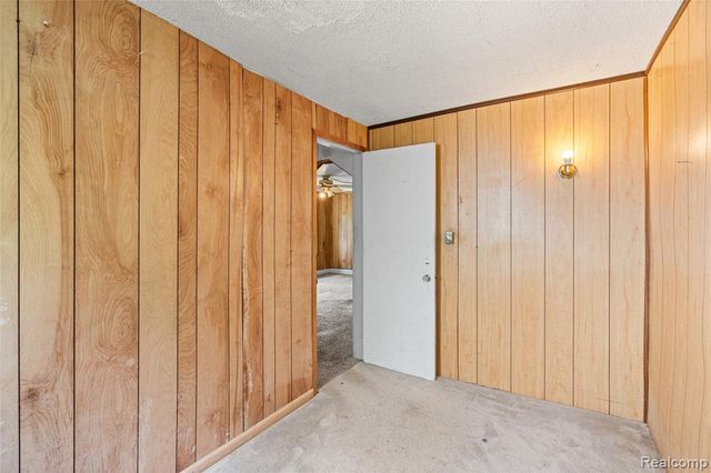1975 Porter Road, White Lake, MI 48383