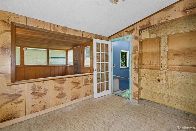 1975 Porter Road, White Lake, MI 48383