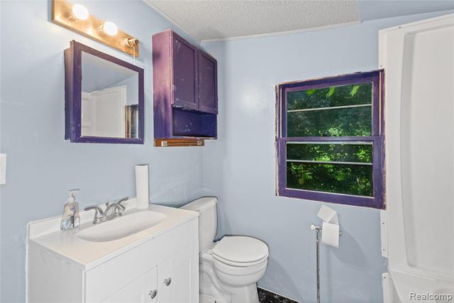 1975 Porter Road, White Lake, MI 48383