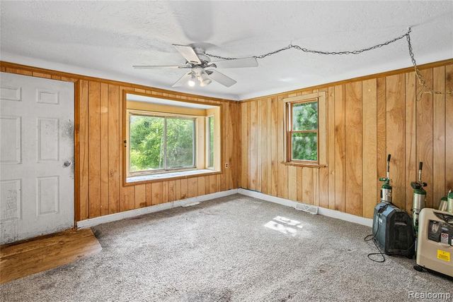 1975 Porter Road, White Lake, MI 48383