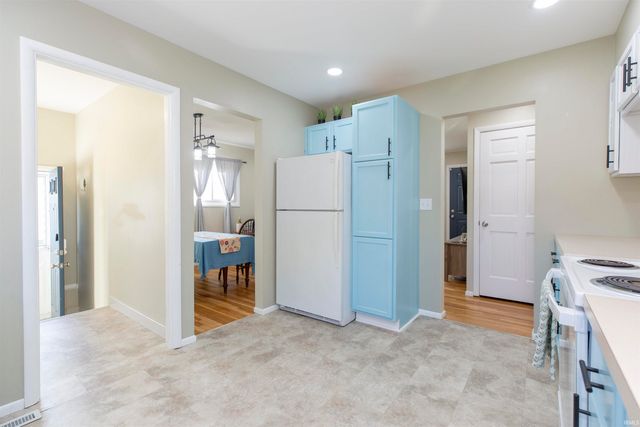 4028 Coral Drive, South Bend, IN 46614