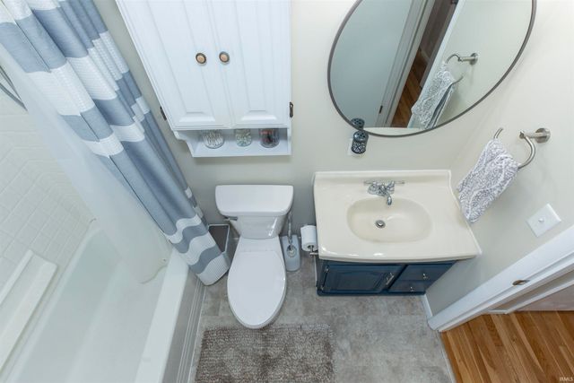 4028 Coral Drive, South Bend, IN 46614