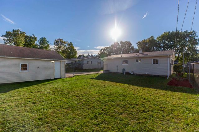 4028 Coral Drive, South Bend, IN 46614