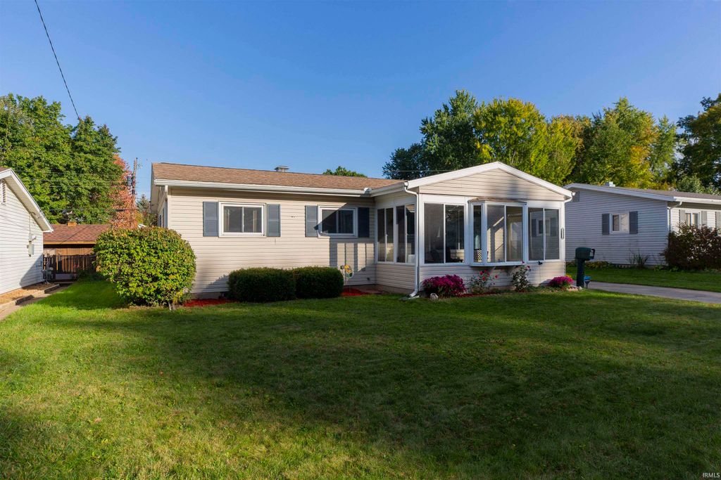 4028 Coral Drive, South Bend, IN 46614