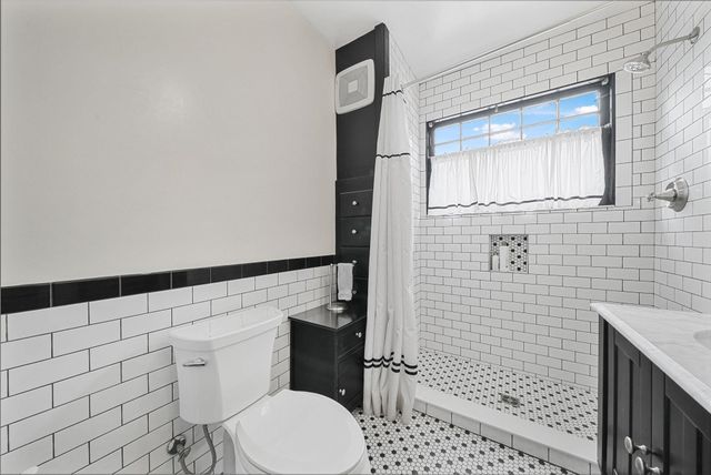 530 South Union Street, Traverse City, MI 49684