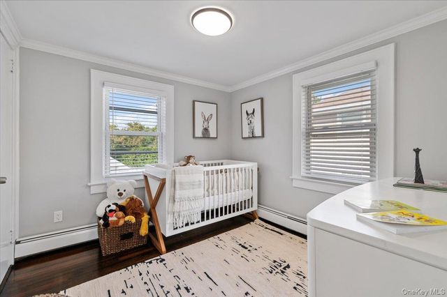 33 Avenue B Avenue, Port Washington, NY 11050