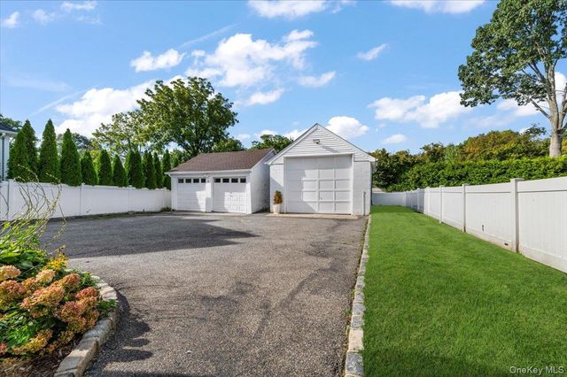 33 Avenue B Avenue, Port Washington, NY 11050