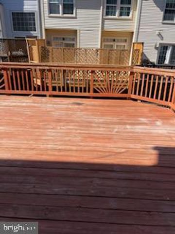 5516 SULLY LAKE DR, Centreville, VA 20120