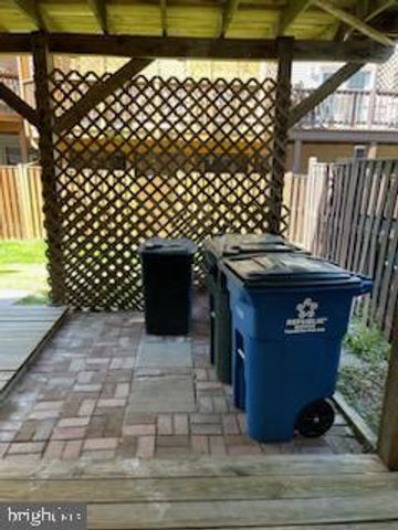 5516 SULLY LAKE DR, Centreville, VA 20120