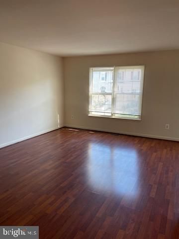 5516 SULLY LAKE DR, Centreville, VA 20120