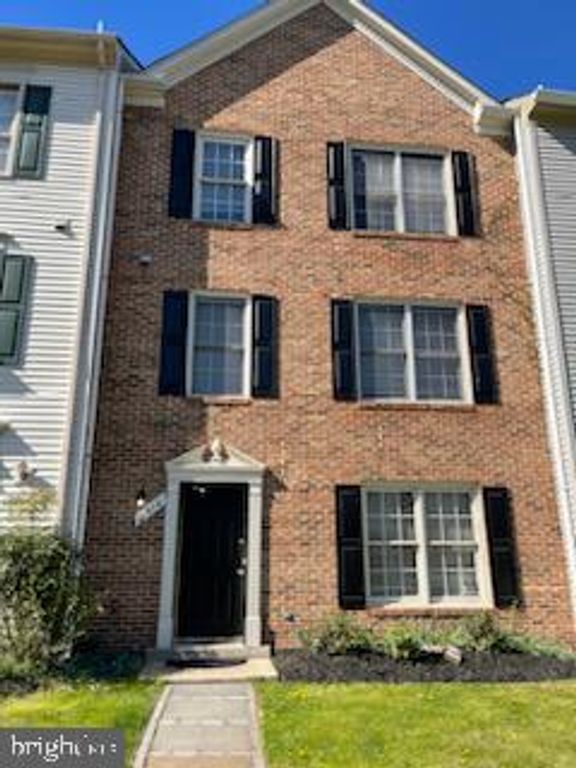 5516 SULLY LAKE DR, Centreville, VA 20120