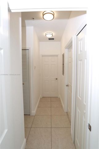 6171 NW 182nd Lane 205, Hialeah, FL 33015